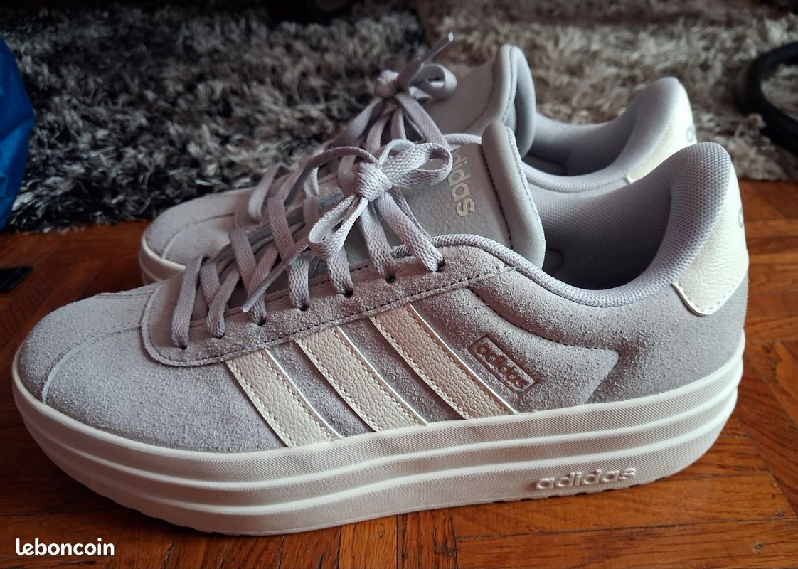 Baskets ADIDAS _ CHAUSSURES ETAT NEUF (image 7)