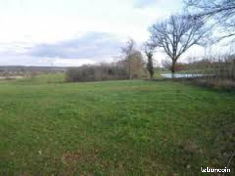 Terrain 320 m² · à Lécousse · 43 900 €