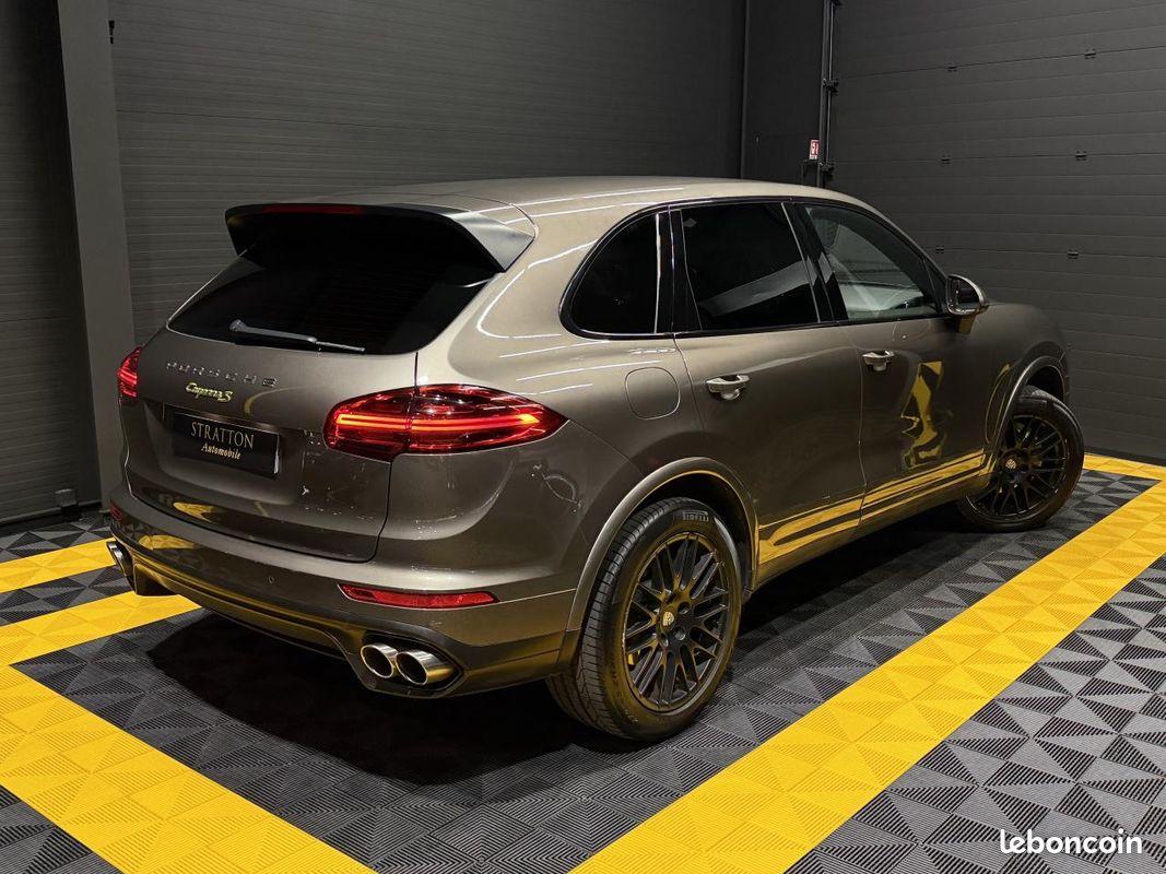 PORSCHE CAYENNE S E-Hybrid V6 416 cv hybride rechargeable - JANTES RS SPYDER 20\' / SUIVI FULL PORSCHE (image 3)