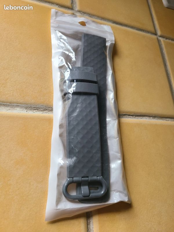 Montre Fitbit charge 3 et bracelets (image 9)