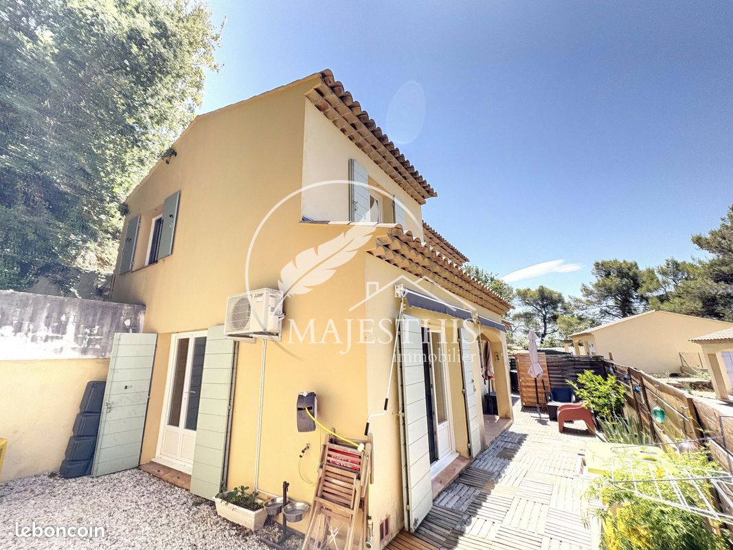 Maison 4 pièces 104 m² · à Le Luc · 104 m² · 330 000 €