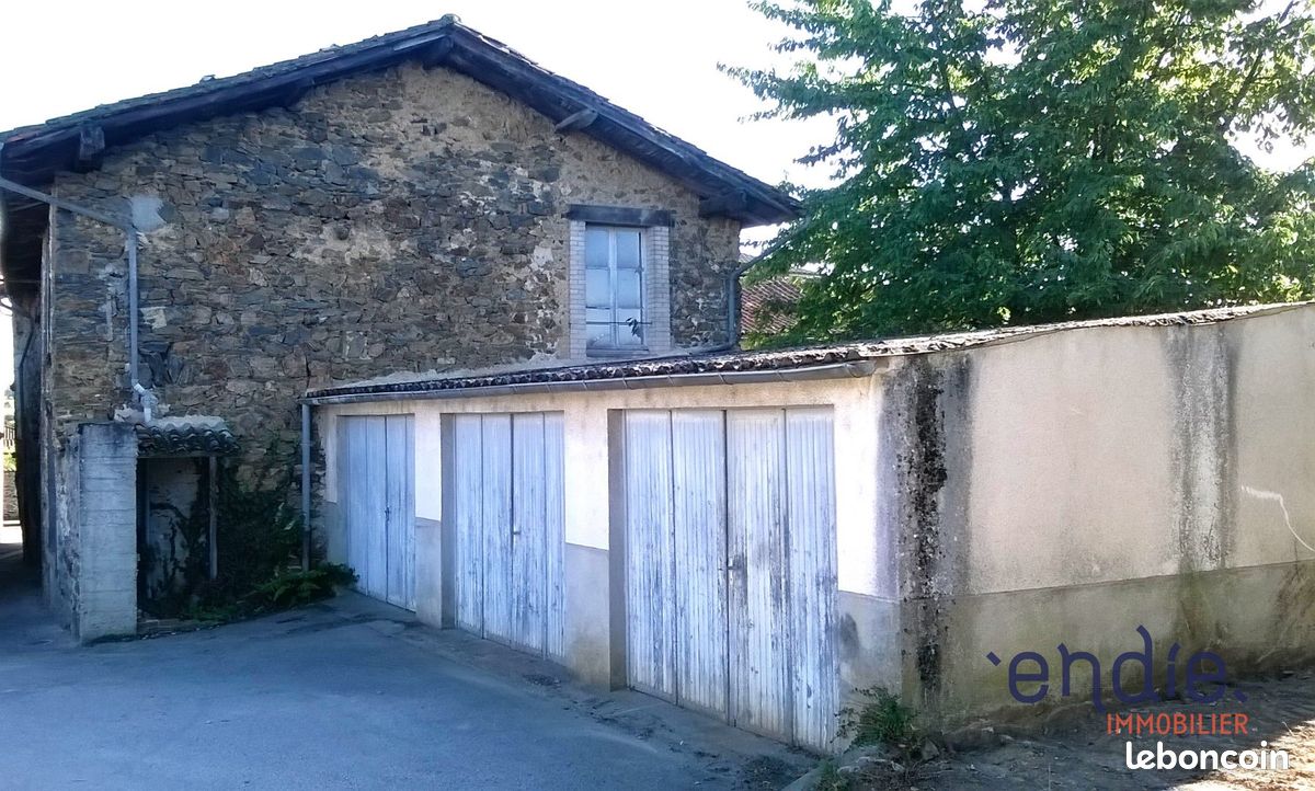Maison 6 pièces 400 m² · à Saint-Junien · 400 m² · 45 000 €