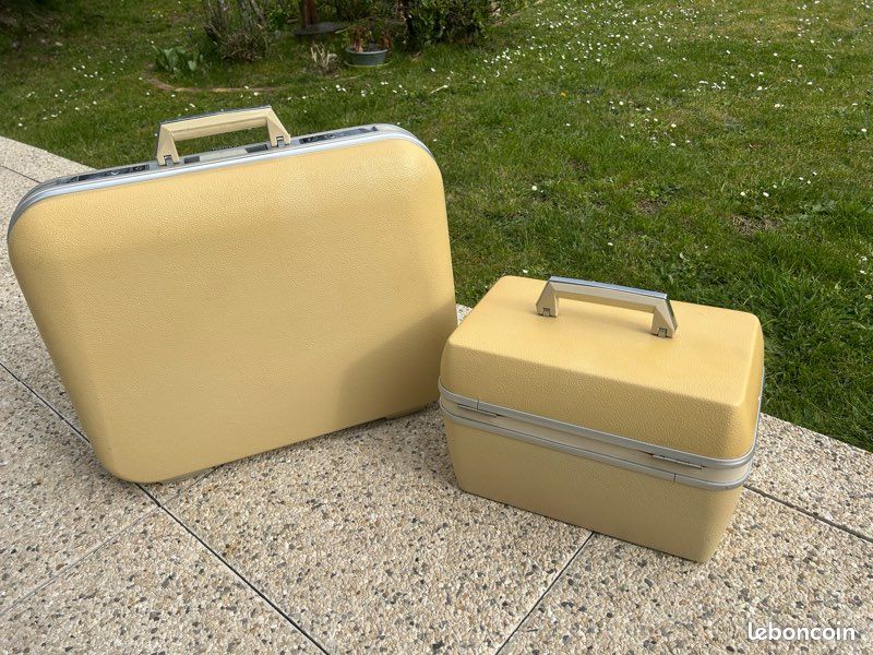 Belle ancienne valise rétro vintage H 18 L 66 l 43 cm 23