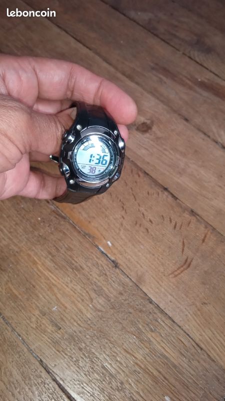Montre électronique neuf mixte (image 1)