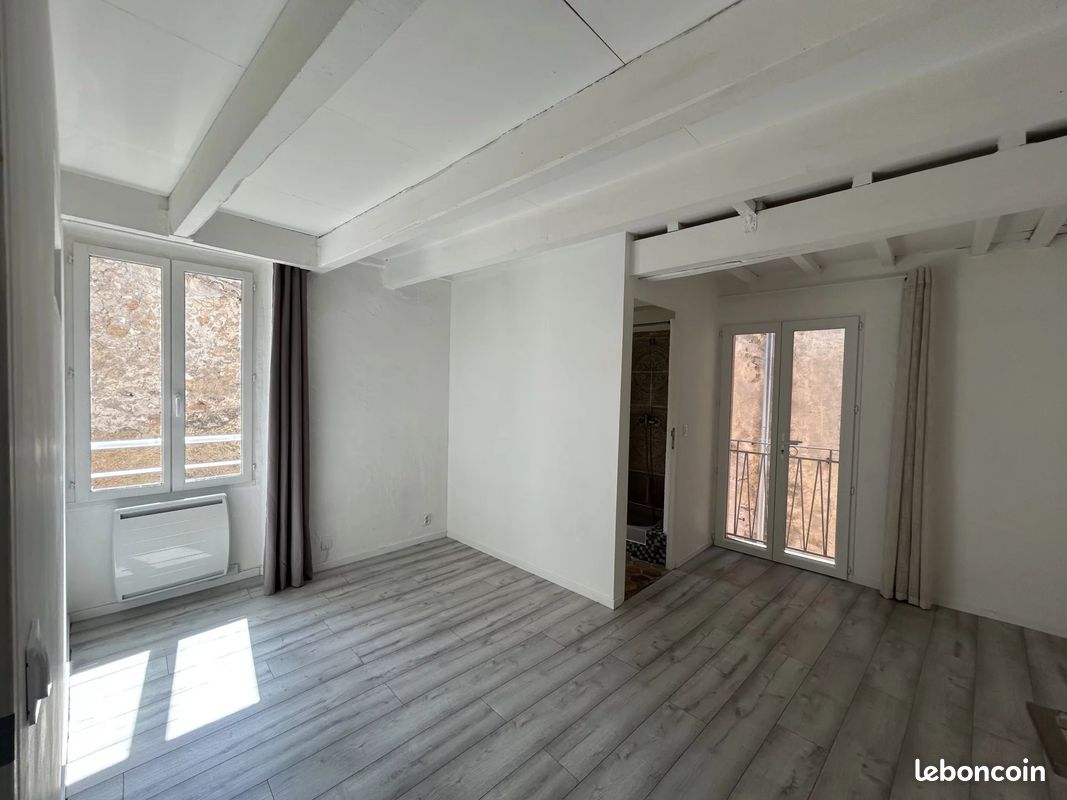 Appartement 3 pièces 72 m² · à Puget-Théniers · 72 m² · 730 €
