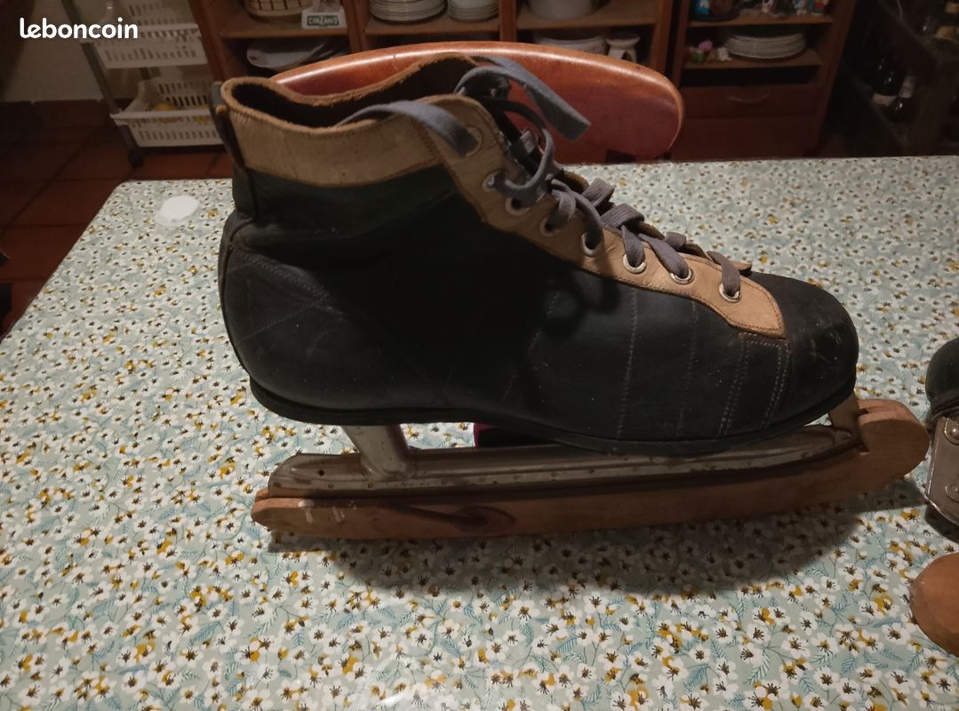 Anciens patins à glace - France