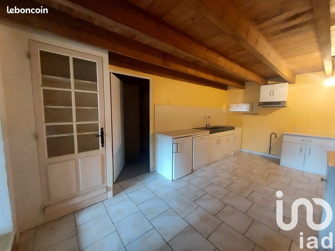 Maison de ville 4 pièces 92 m² - La Rochefoucauld-en-Angoumois 16110 (image principale 2)