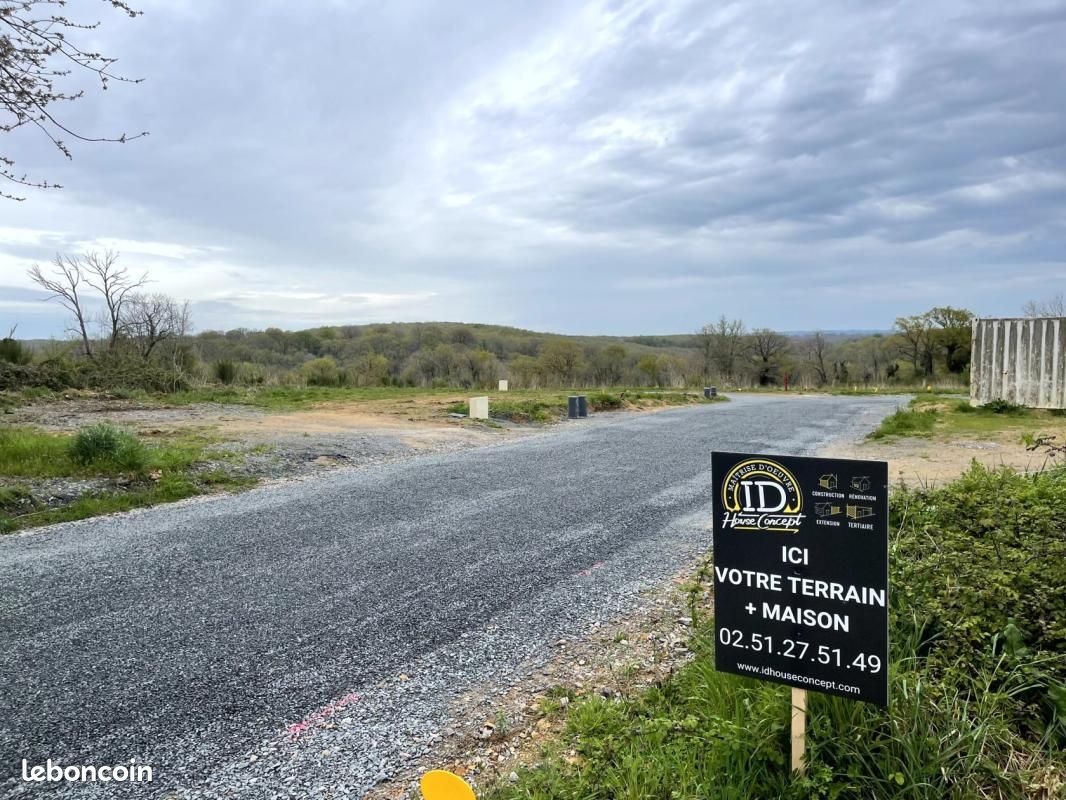 Terrain 607 m² Mervent · 36 000 €