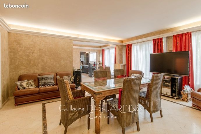 Maison 8 pièces 195 m²
