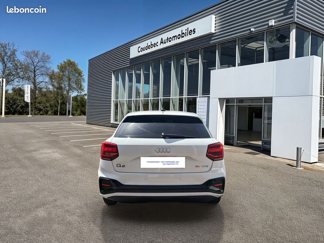 AUDI Q2 35 TFSI 150 S tronic 7 S line (image 4)