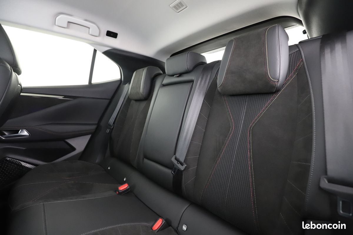 DS Automobiles DS 4 1.6 Puretech Performance Line + Auto 181 ch (image 8)
