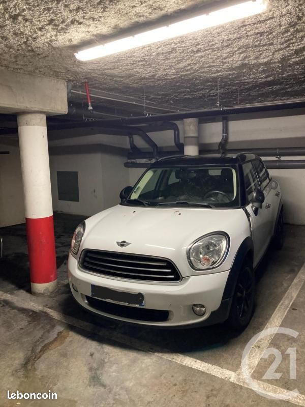 Parking 12 m² · à Bordeaux · 12 m² · 90 €