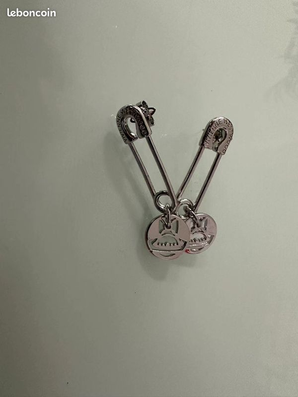 Vivienne Westwood boucles d'oreilles classiques, un incontournable de la mode (image 1)
