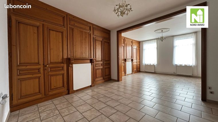 Maison 5 pièces 223 m²