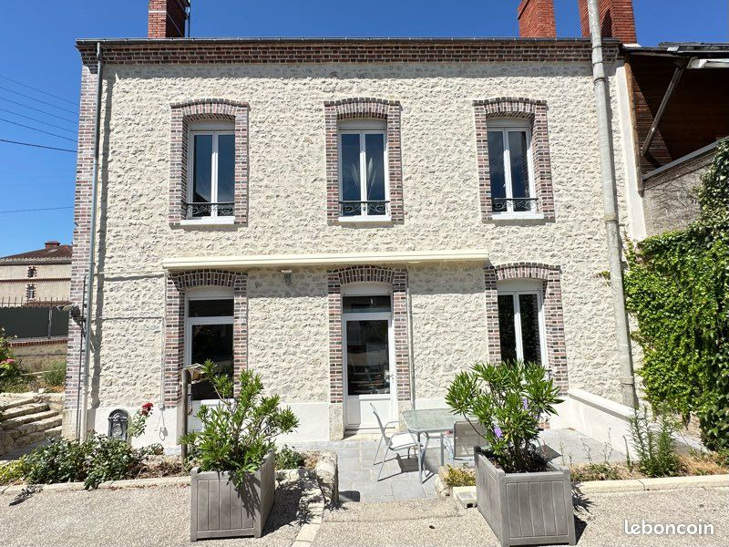 Maison 8 pièces 220 m² · à Montargis · 220 m² · 389 000 €