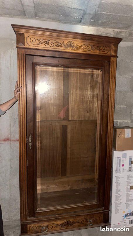 Armoire vitrine (image 1)