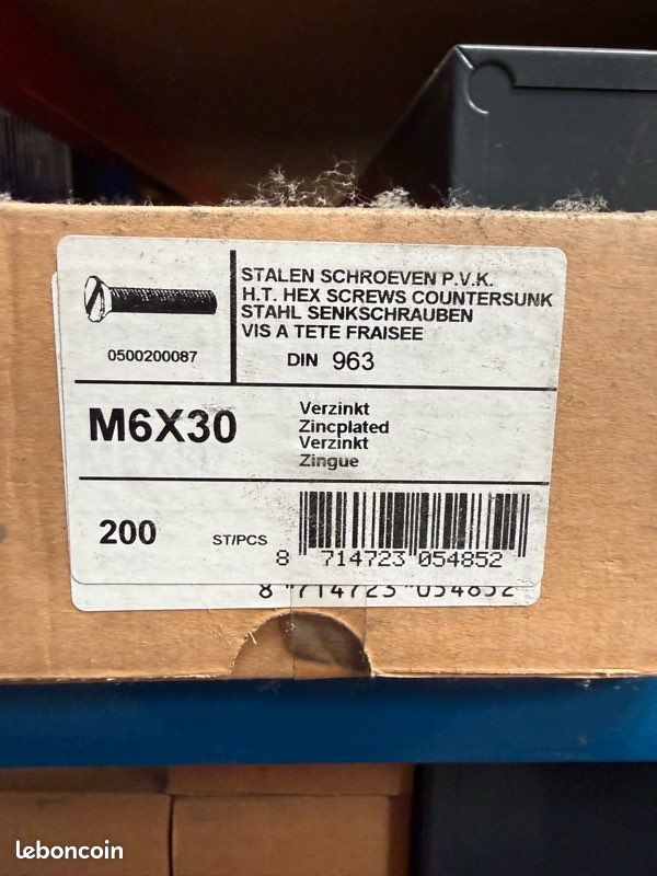 Vis à tête fraisée (image 1)