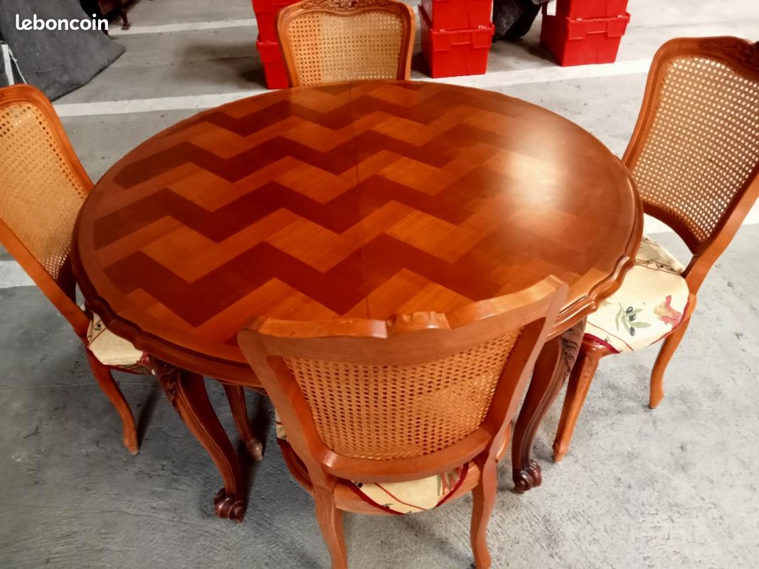 Table provençale en merisier (image 1)