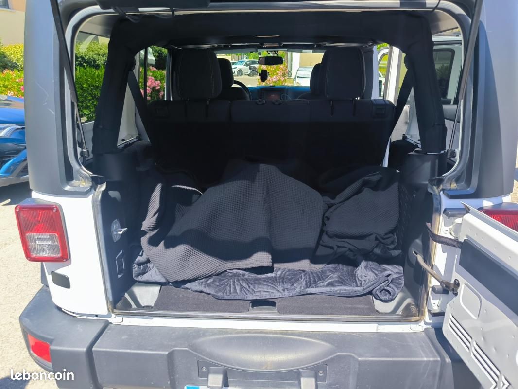 Jeep wrangler unlimited Rubicon 16000km garanti (image 8)