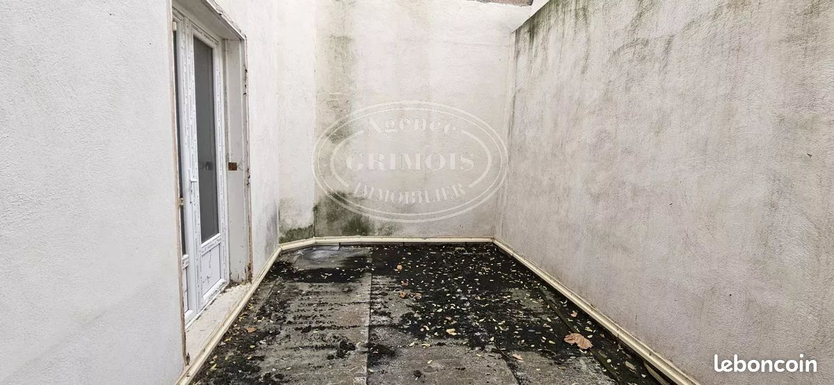 Immeuble 6 pièces 144 m² · à Lézignan-Corbières · 144 m² · 82 000 €