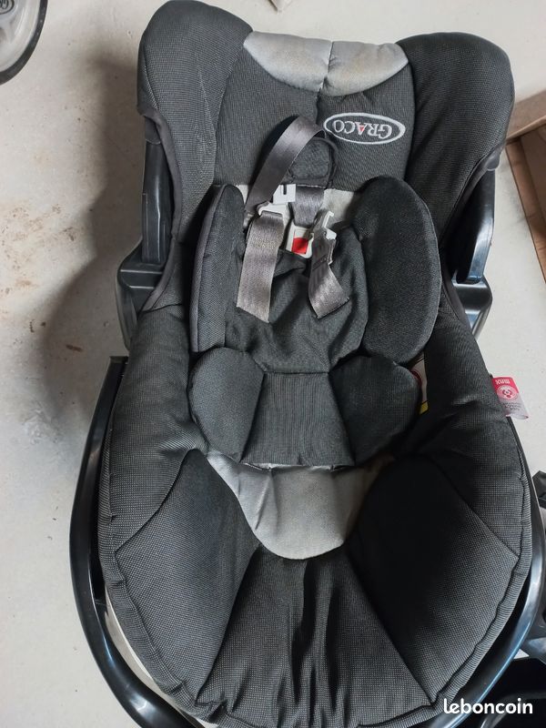 Cosy graco base (image 1)