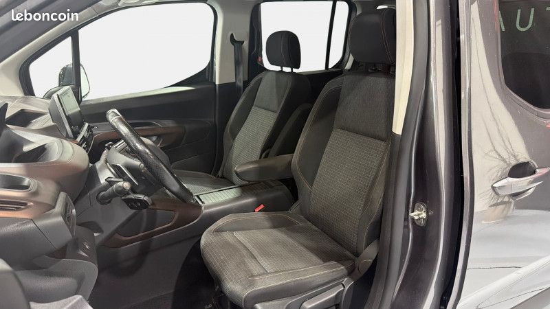 Peugeot RIFTER BLUEHDI 130CH S&S STANDARD GT LINE EAT8 (image 9)