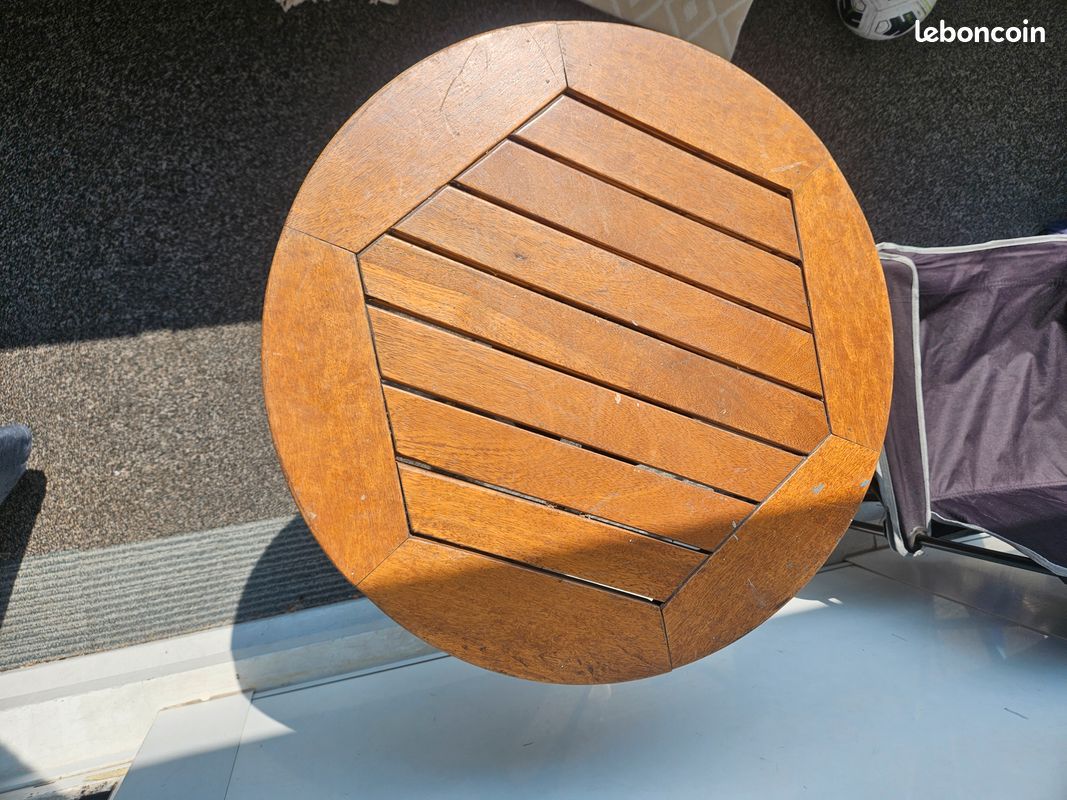 Table ronde de jardin (image 1)