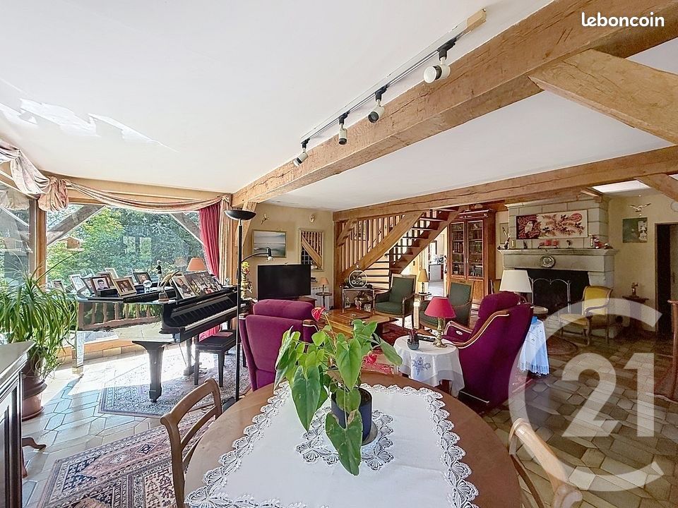 Maison 8 pièces 262 m² · à Carcagny · 262 m² · 395 000 €