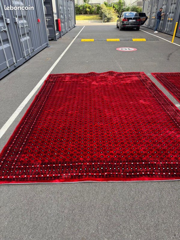 🚨 À vendre : Gants Tapis Rouge 🔥 Je vends une paire de gants Tapis Rouge en excellent état. 💶 Prix : 250 📩 Intéressé(e) ? Contacte-moi en message privé pour plus d’informations (image 4)