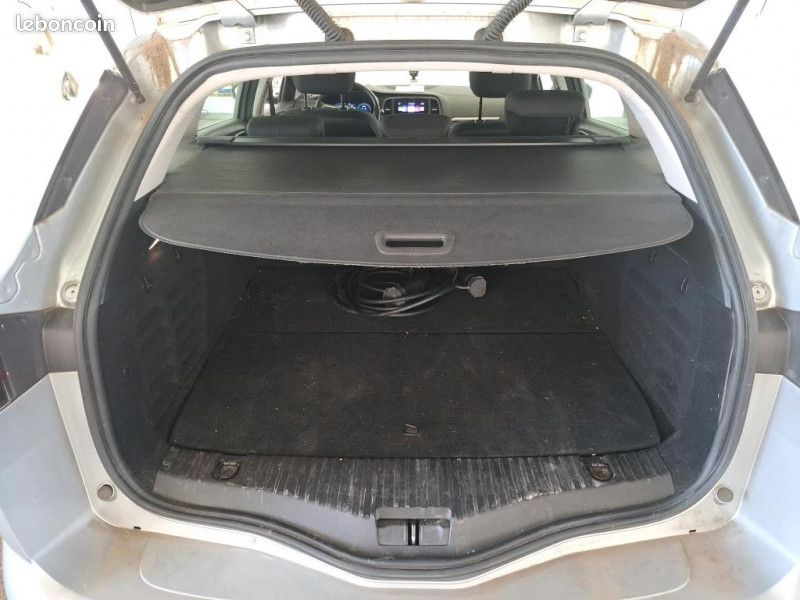 Renault MEGANE IV ESTATE 1.6 E-TECH PLUG-IN 160CH BUSINESS (image 7)