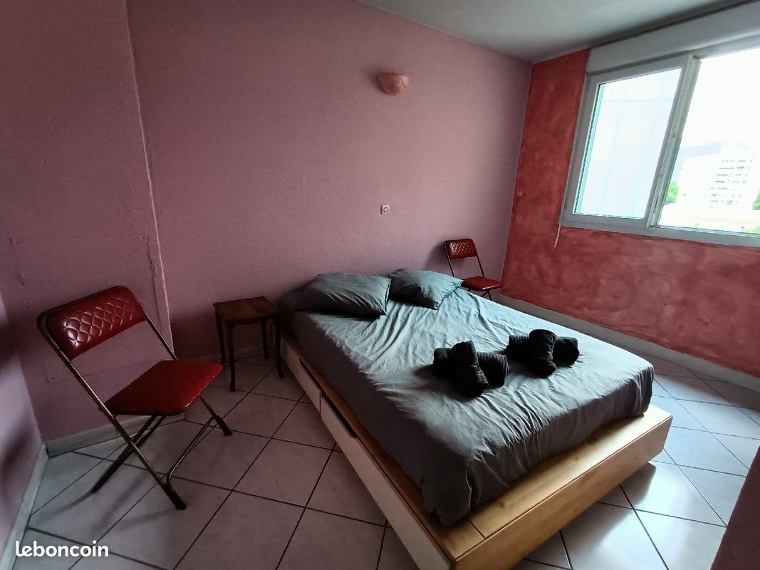 Chambre 2 personnes dans appartement (image 2)