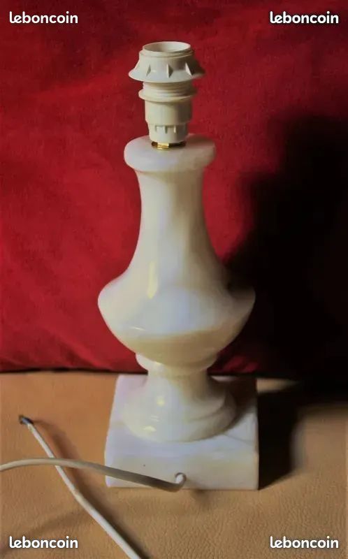 Pied de lampe vintage à poser en albâtre (image 2)