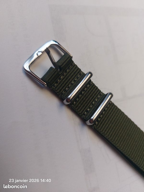 Bracelet Nato Vert Pour Montre - Largeur 18 Mm - Occasion En Bon état