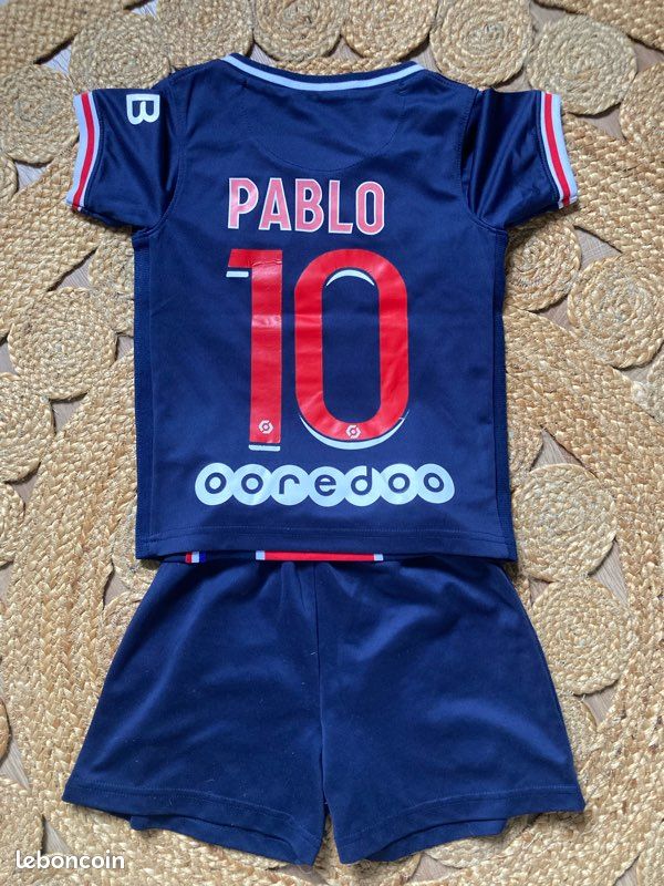 Tenue foot PSG ans Vêtements
