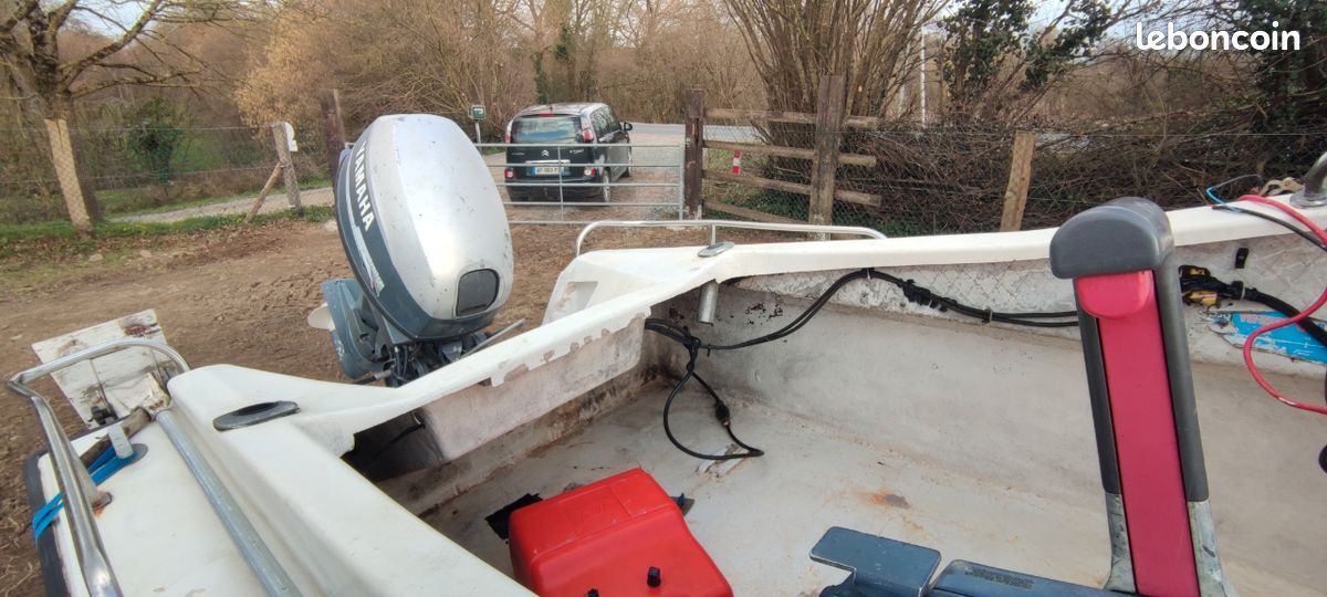 Bateau navire esturgeon moteur Yamaha 25 ch (image 3)