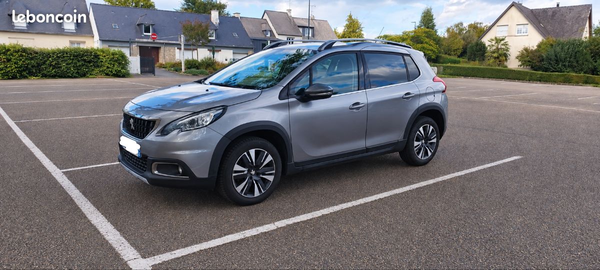 PEUGEOT 2008 Blue HDi 120ch EAT6 Allure (image 1)