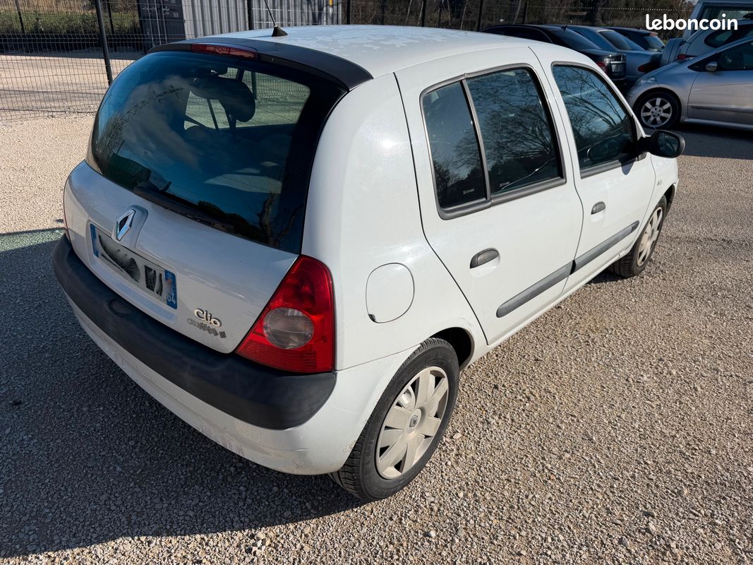 Renault clio 2 dci campus pack clim 3500euros (image 4)