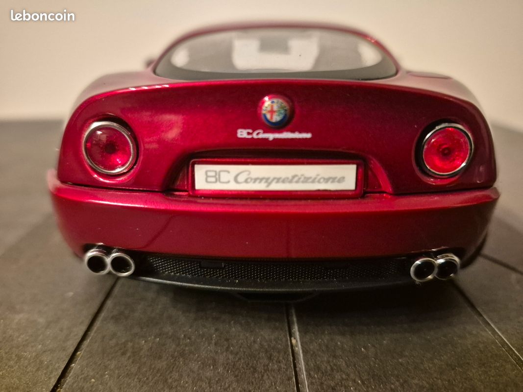 Alfa Romeo 8C Competizione Miniature Burago – 1/18 – Occasion Pour Collection