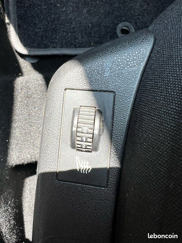 Citroën C4 1.6 e-HDI 112 cv / modèle sans adblue (image 10)
