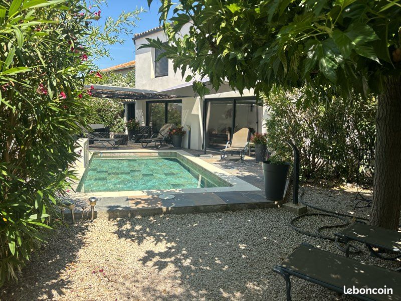 Maison 8 pièces 217 m² · à Les Angles · 217 m² · 495 000 €