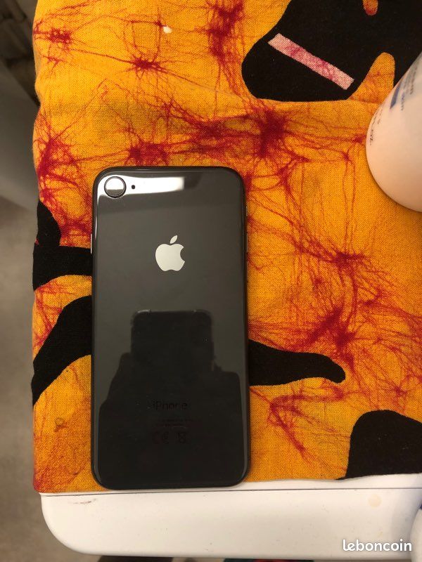 IPhone 8 (image 2)