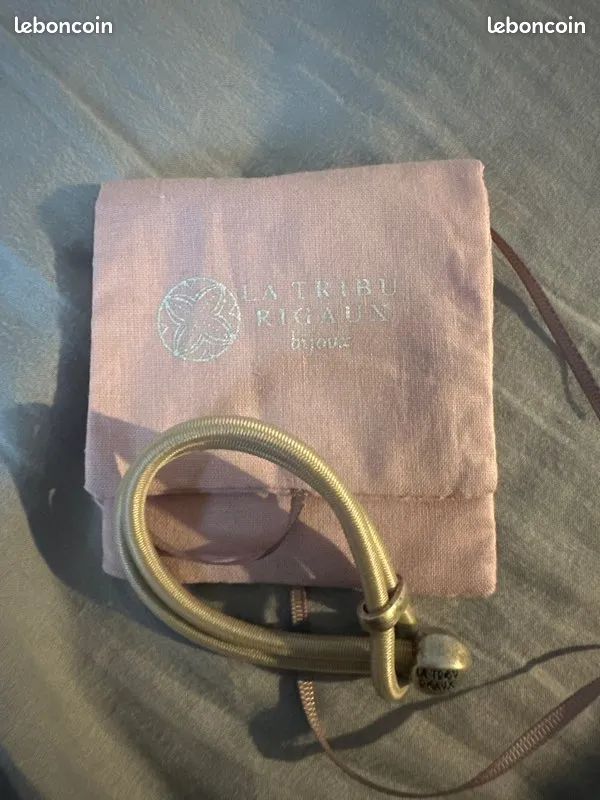 Bracelet La Tribu Rigaux En Cuir Bordeaux - Matière étain Ou Cuivre, Occasion, Pour Femme