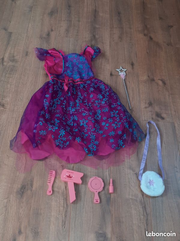Robe et accessoires princesse (image 1)