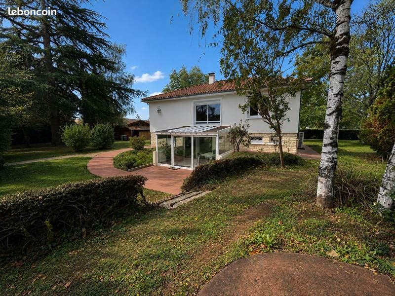 Maison 7 pièces 169 m² · à Montjean · 169 m² · 213 000 €