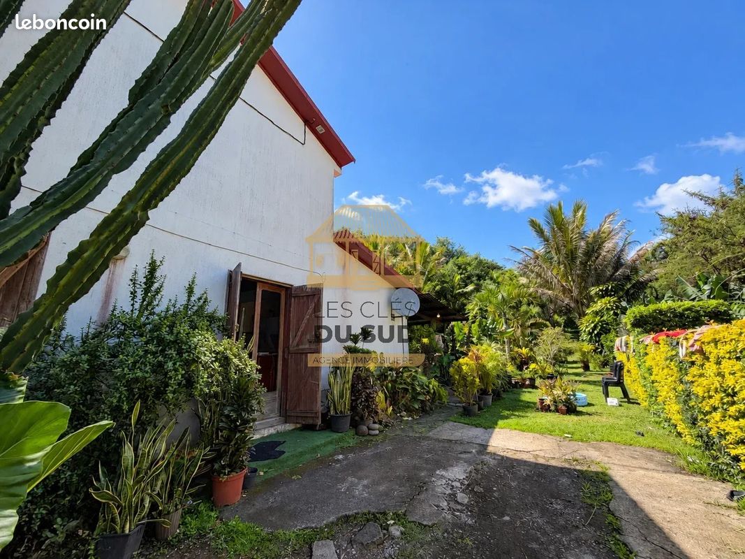 Maison 6 pièces 81 m² · à Saint-Joseph · 81 m² · 239 000 €