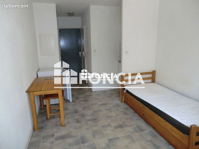 Appartement 1 pièce 18 m² · à Grenoble · 18 m² · 390 €
