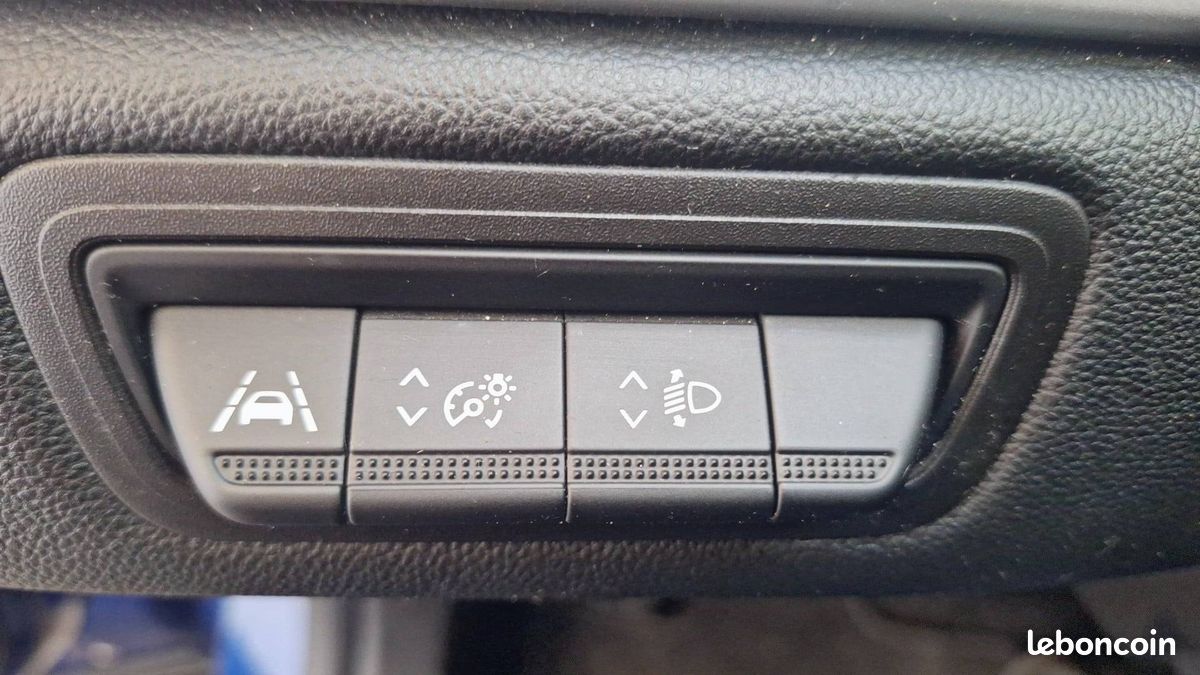 Renault captur tce 160 edc 21 intens (image 22)