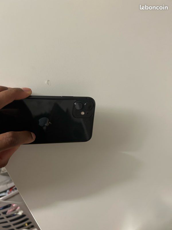 Iphone 11 (image 4)