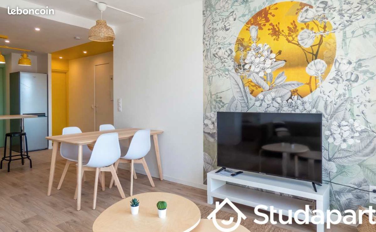 Appartement 1 pièce 78 m² · à Bron · 78 m² · 667 €