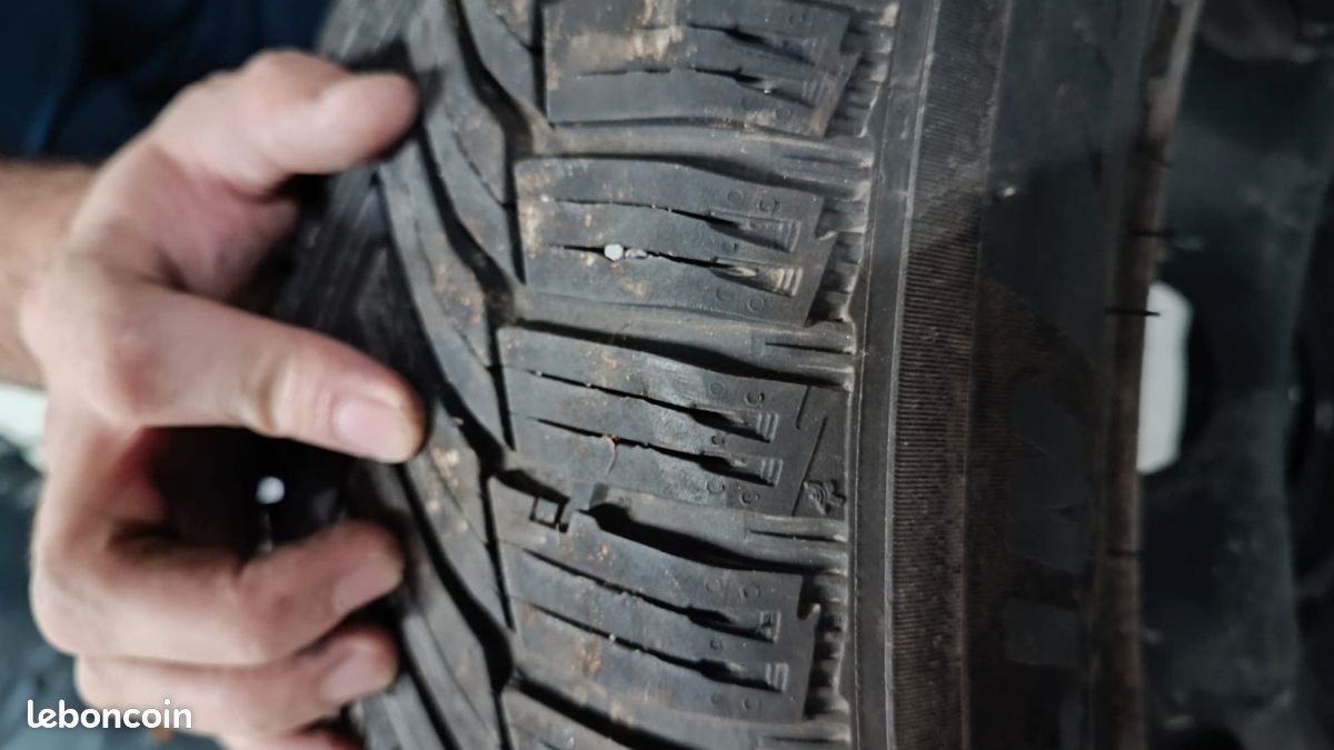 Pneus 215 60 R16 Michelin + jantes (image 3)